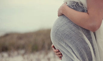 Femmes enceintes : nos conseils pour affronter la canicule